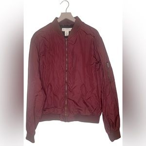 Woman’s Stylish H&M Burgundy Light Weight Varsity Live Jacket with 3 pockets